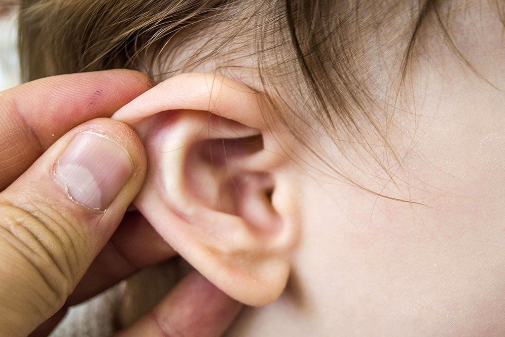 Signs-of-ear-infection